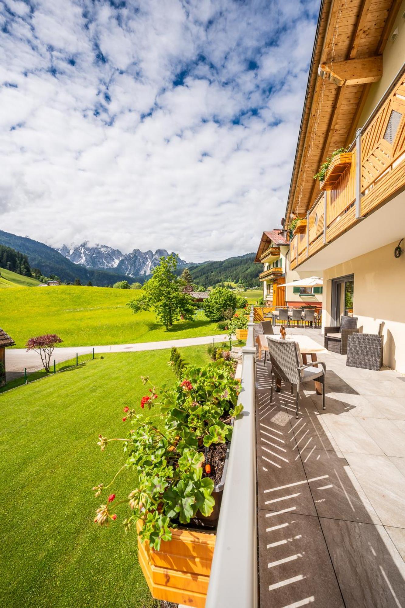 Haus Friedrich Hotell Gosau Eksteriør bilde